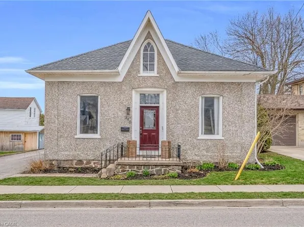 240 Elizabeth St W, North Perth, ON N4W 1E2