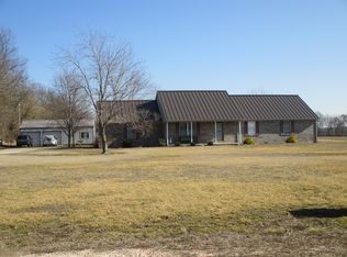 3206 N York Rd, West Union, IL 62477