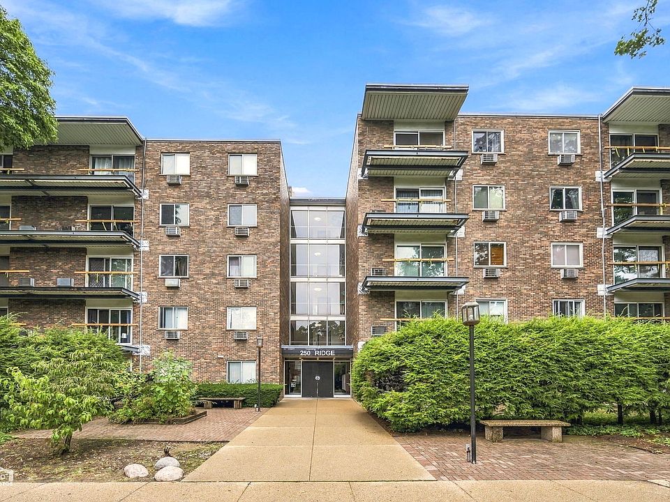 1st image of 250 Ridge Ave APT 4H
