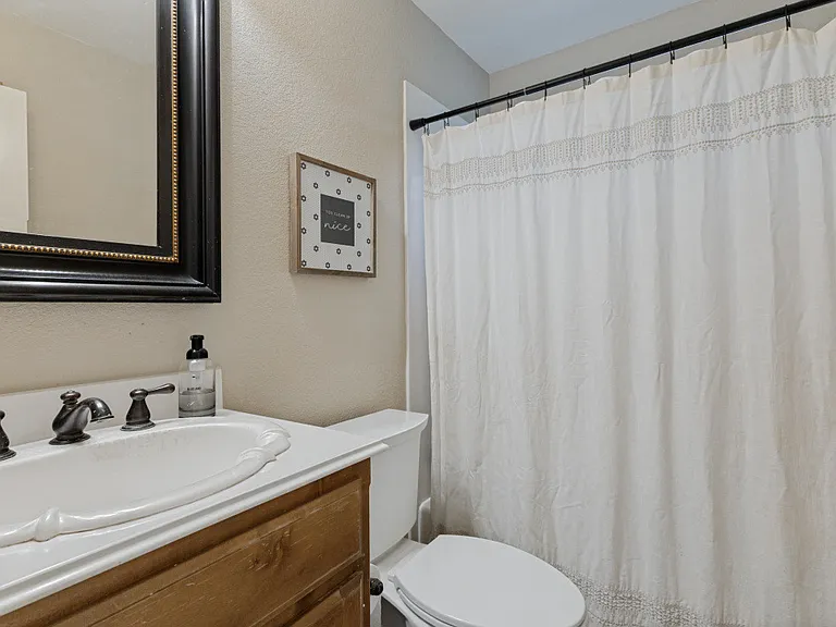 5584 Justine Pl — Photo 27
