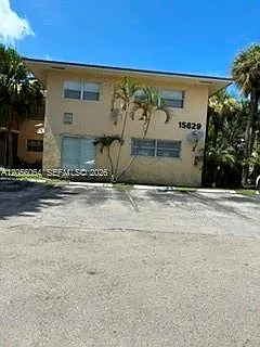 2 bed, 2.0 bath, 825 sqft, $2,100 — Photo 2
