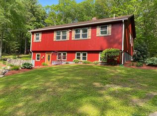 45 NW Schoolhouse Rd, Dudley, MA 01571