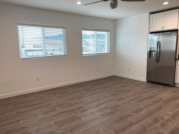 3rd image of 193 Dena Dr