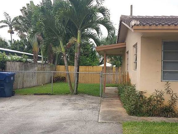 2nd image of 502 NE 24th St