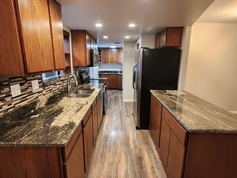 1795 Carlyle Dr — Photo 8