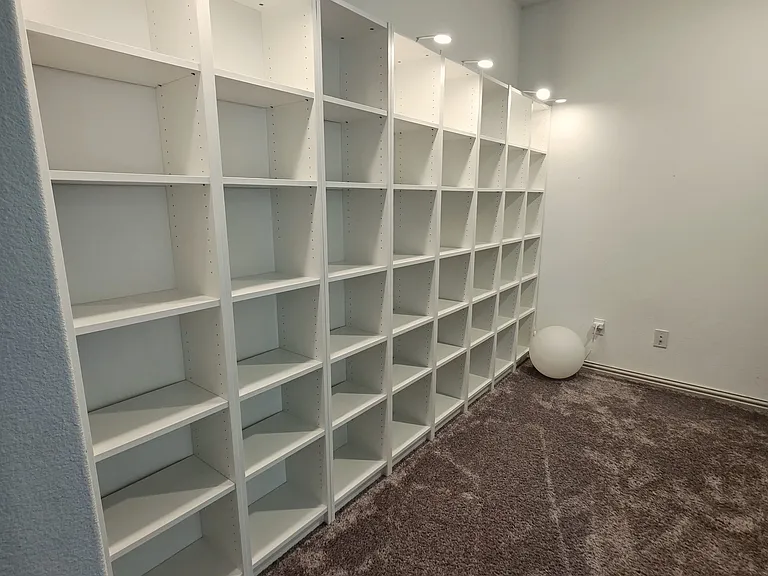 1002 Mikaela Dr — Photo 23