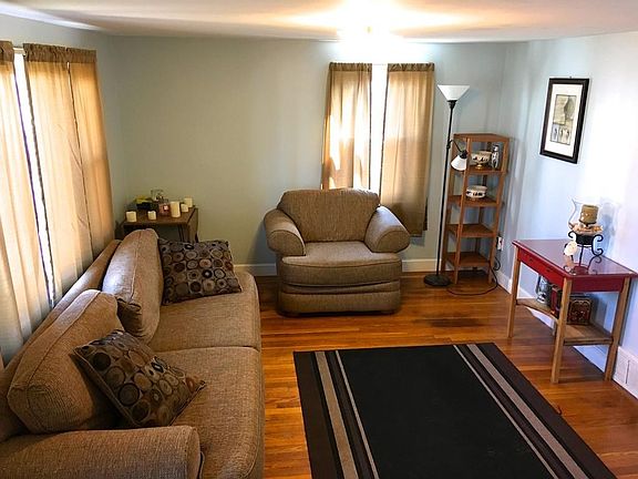 3rd image of 171 Babcock St