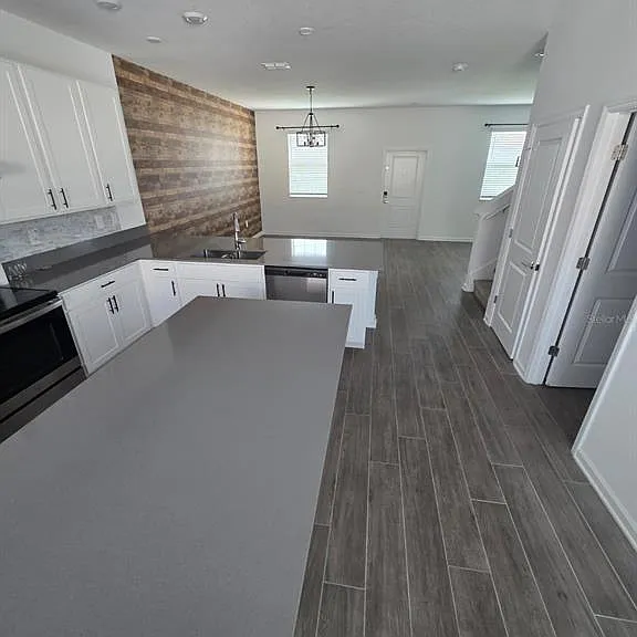 13882 Title Way — Photo 7