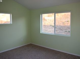 277 Umpqua View Dr, Roseburg, OR