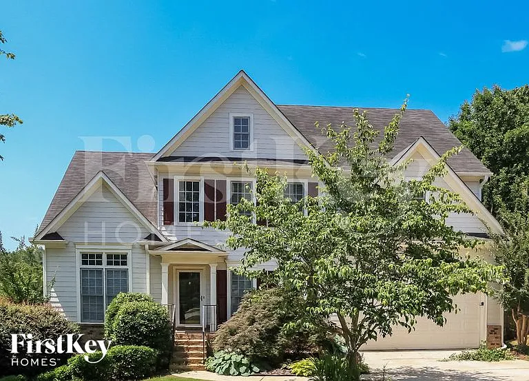 166 Crestview Dr — Photo 1