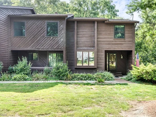 4468 Devonshire Dr #C, Youngstown, OH 44512