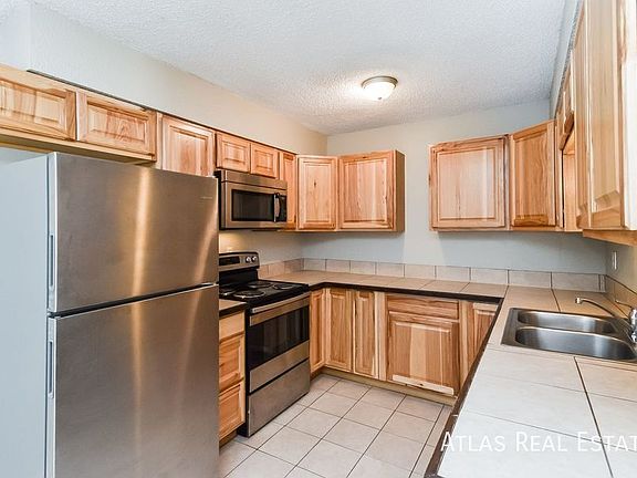 3rd image of 4319 Moonbeam Dr