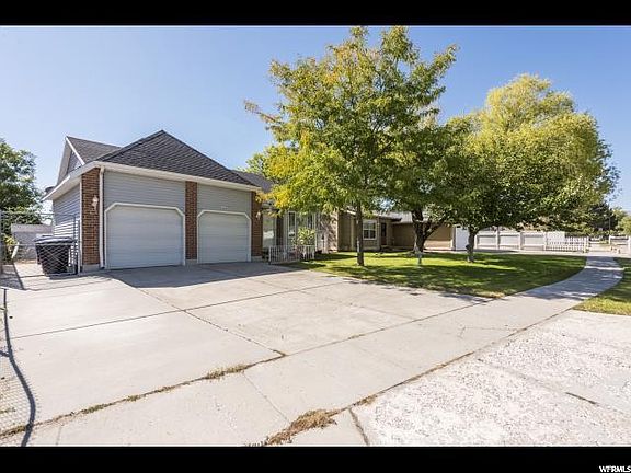 2nd image of 3941 W Blue Meadow Dr