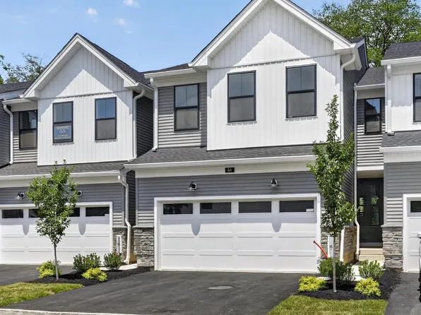 44 Grayson Ln, Downingtown, PA 19335
