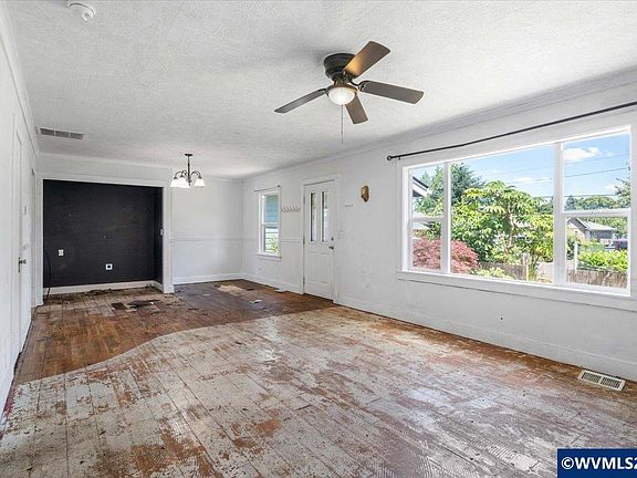 4th image of 4815 Rickman Rd NE