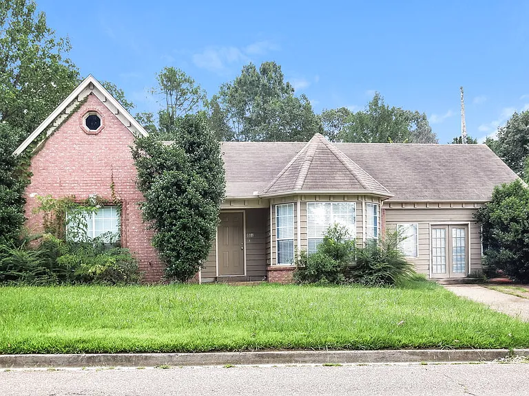 6989 Lagrange Hill Rd — Photo 1