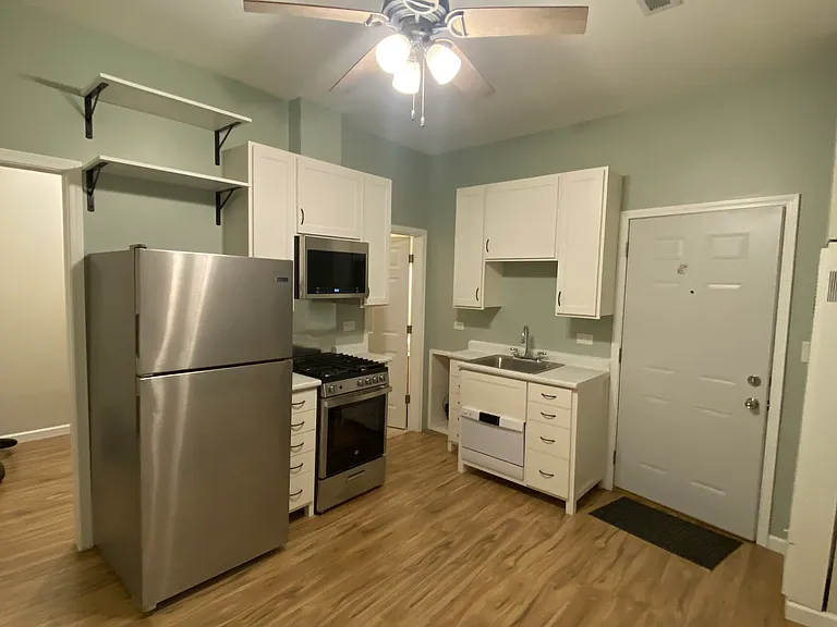 1348 N Paulina St #1R — Photo 1