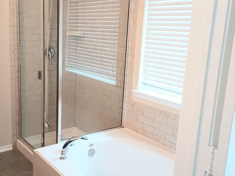 1817 Pecan Grove Dr — Photo 14