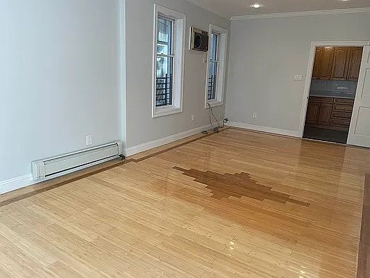 4th image of 23-36 Crescent St #A