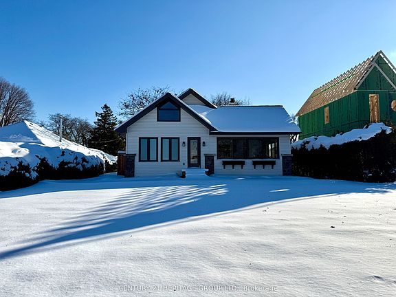 2nd image of 911 Lake Dr N