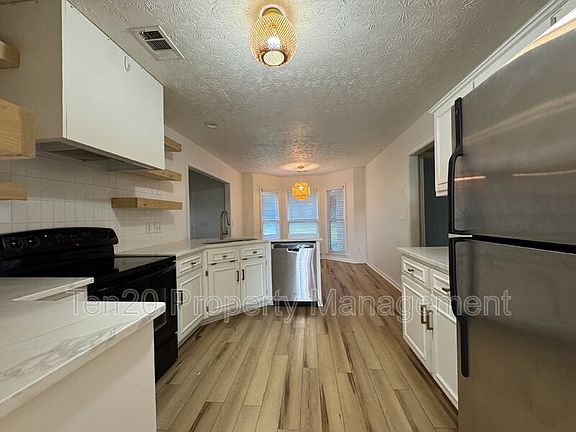 4th image of 6009 Creekstone Ct