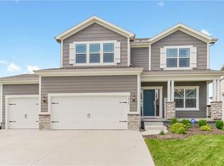 1812 NE Griffin Dr, Lees Summit, MO 64086