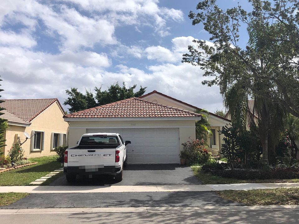 1st image of 762 San Remo Dr