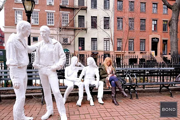 Rented by Bond New York | media 17