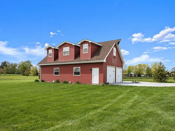 4th image of 8701 W Blackthorne Way