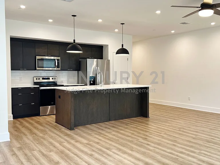 408 Dr Martin Luther King Jr Blvd #302 — Photo 2