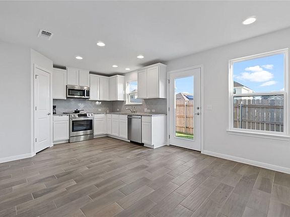 4th image of 9507 Morning Iris Dr