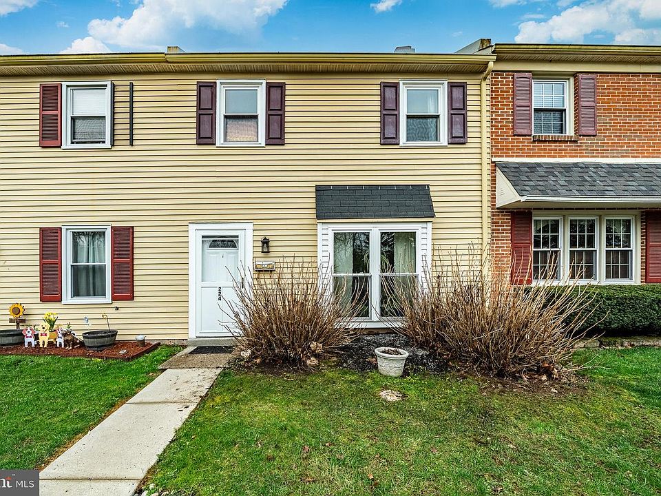 1st image of 224 Yardley Ct