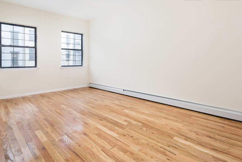 1st image of 221 Manhattan Ave APT 3