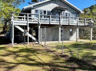 425 River Rd, Carrabelle, FL 32322