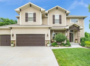 906 SW Argyl St, Lees Summit, MO 64081