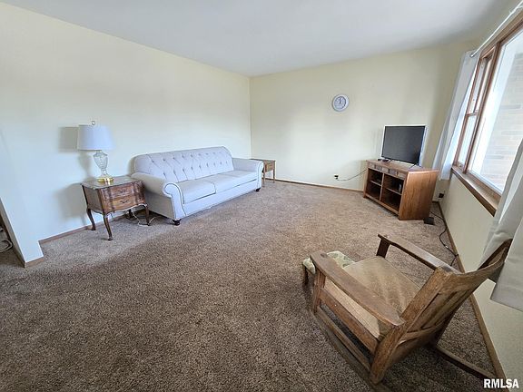 4th image of 2619 S High Meadow Dr
