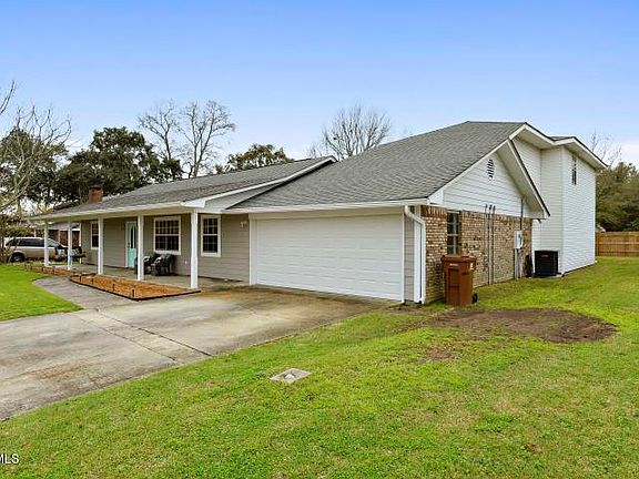 2nd image of 612 Old Savannah Dr