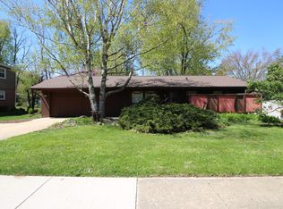 17 Lateer Dr, Normal, IL 61761