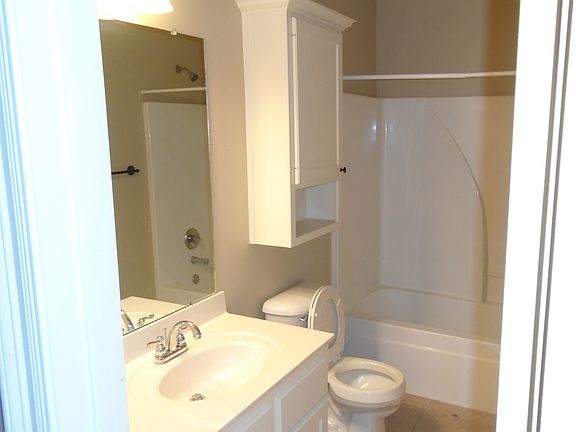 5th image of 26720 Palmetto Ct W