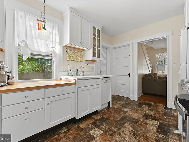 222 Mount Vernon Ave — Photo 16