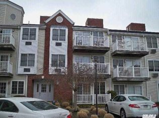9452 Magnolia Ct, Ozone Park, NY 11417