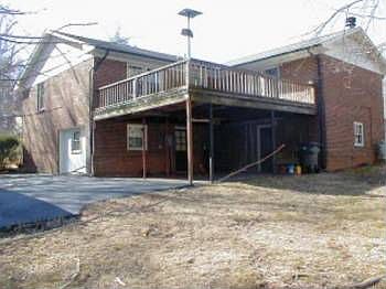 1st image of 910 Briarwood St