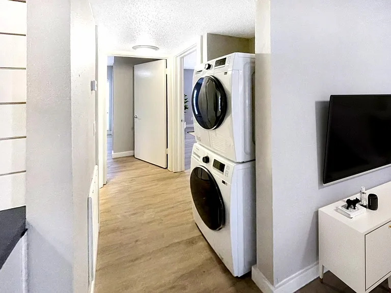 5106 N 1/2 Lamar Blvd #112 — Photo 3