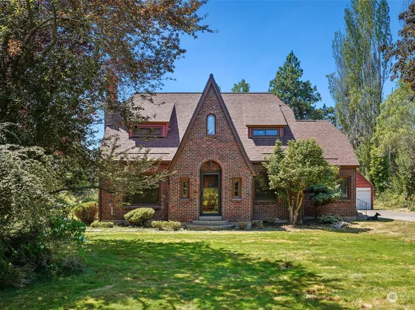 11516 Vickery Avenue E, Tacoma, WA 98446