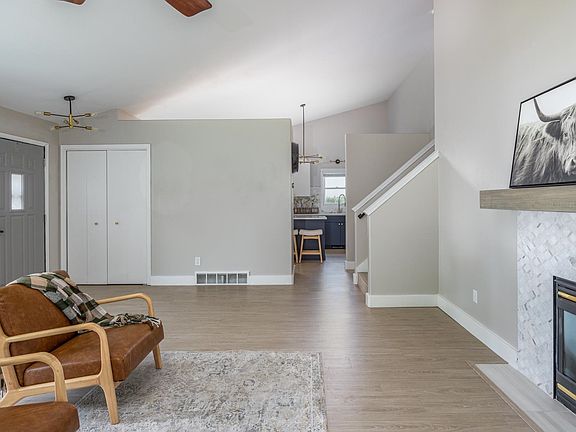 5th image of 1005 Freedom Ave