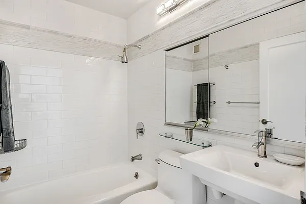 Sold by Compass | media 7