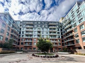 11611 Yonge St