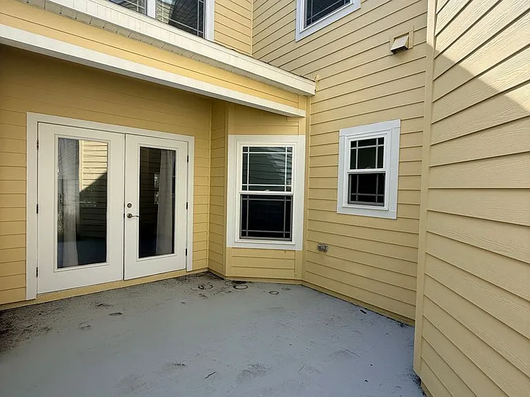 5156 NW 21st Dr — Photo 47