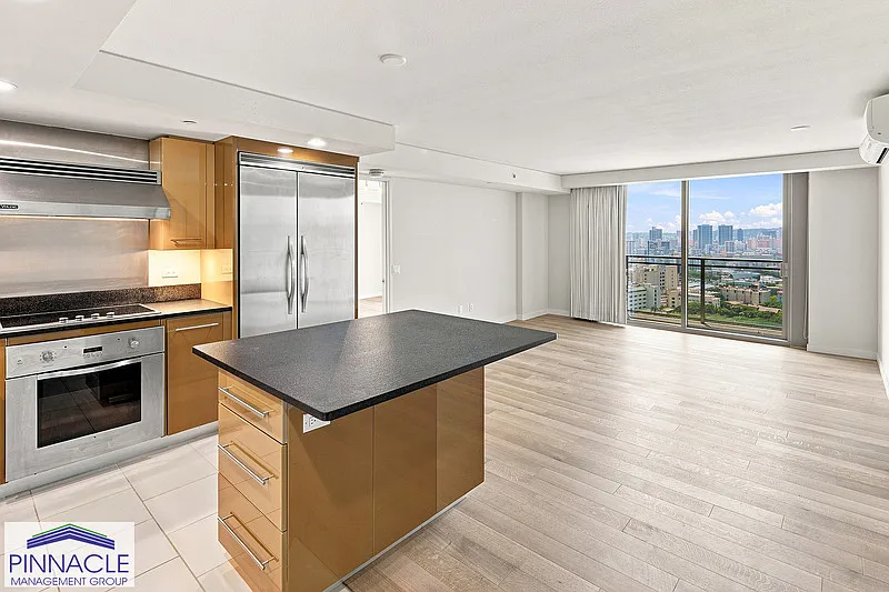 2 bed, 2.0 bath, 1034 sqft, $4,000 — Photo 1