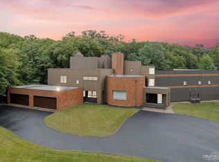 4 Eden Ln, Joliet, IL 60431